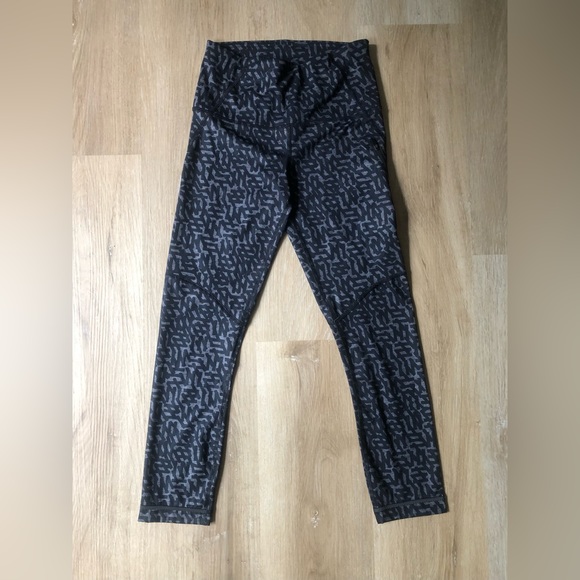 Lululemon Cropped Leggings Limited Edition - Picture 1 of 2
